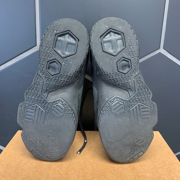 ~Used W/O Box! Nike Lebron 13 Low Triple Black Basketball Sneakers Size 6Y - Picture 5 of 6